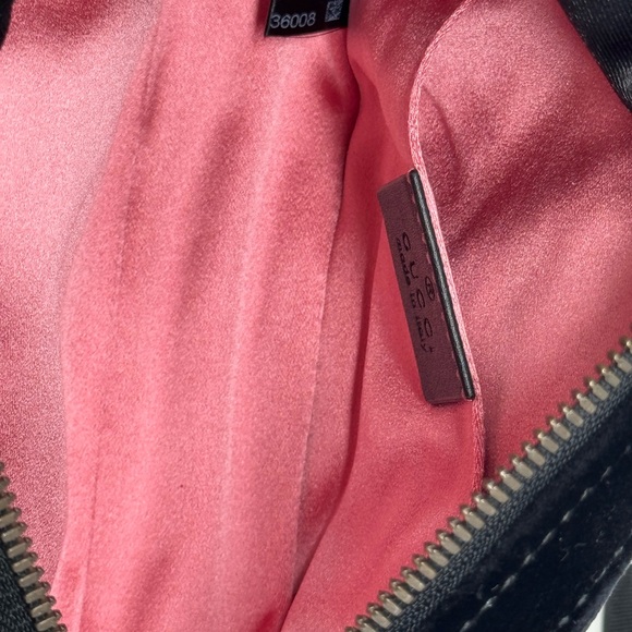 💯Authentic GUCCI Velvet GG Marmont Waist Bag -Black - Picture 8 of 9